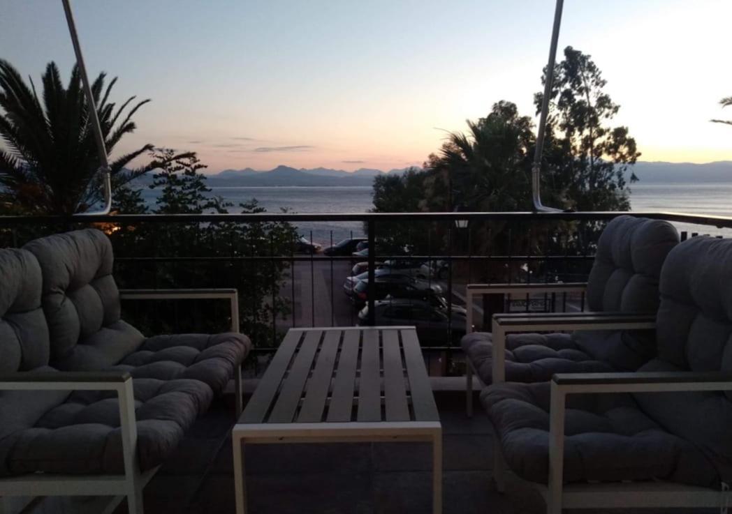 לוטראקי Luxury Seaview Apartment Con Vista מראה חיצוני תמונה